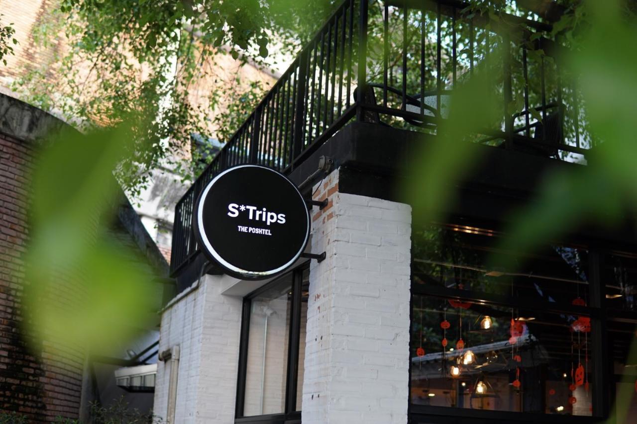 Strips The Poshtel Hostel Чиангмай Екстериор снимка
